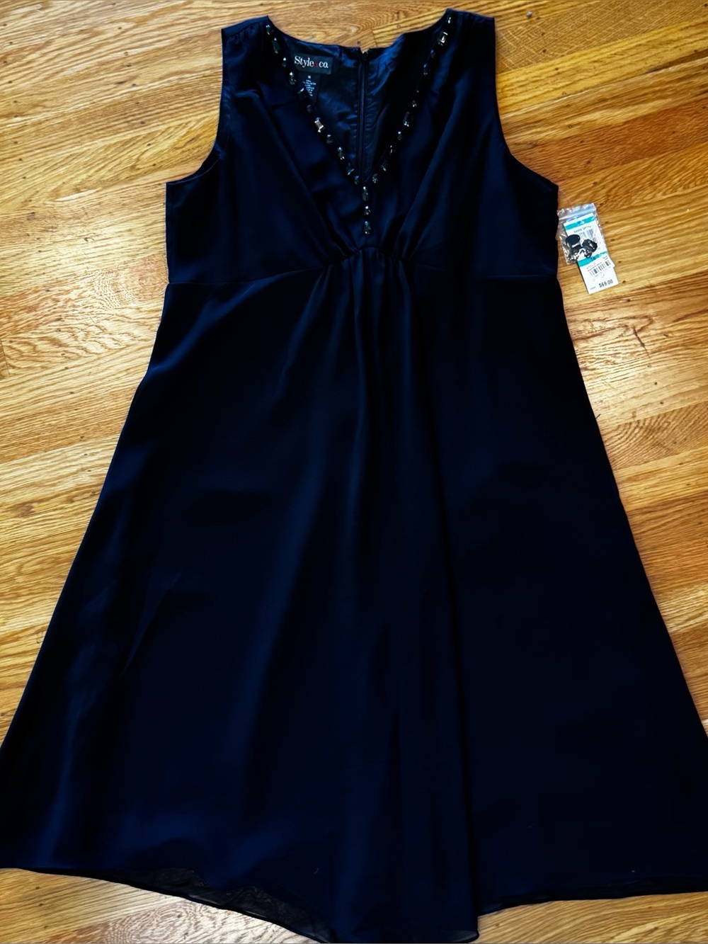 Style & Co. Black Beaded V-Neck Sleeveless Dress, NWT Sz 16